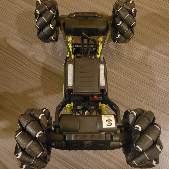 Hyper Drift Climbing King Remote Control Off-road Drifting Stunt Car(Cool Dance) - Picture 6 of 7